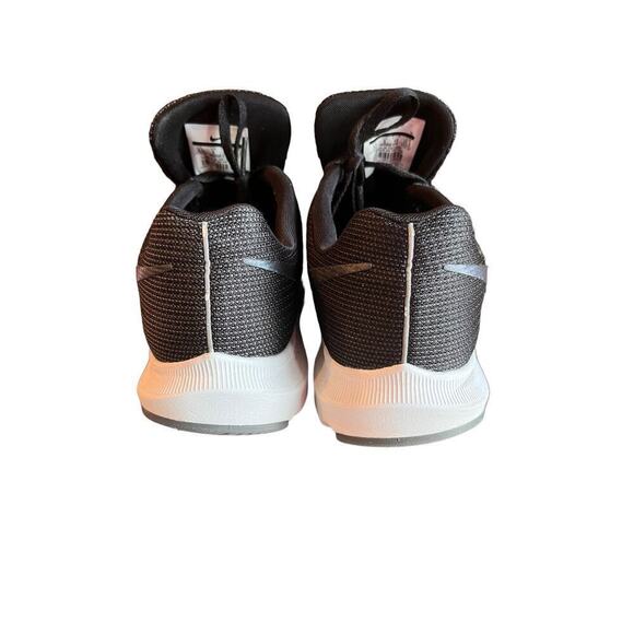 Nike Size 8.5 Women's Run Swift Running/Jogging Shoe, Black - Picture 5 of 7